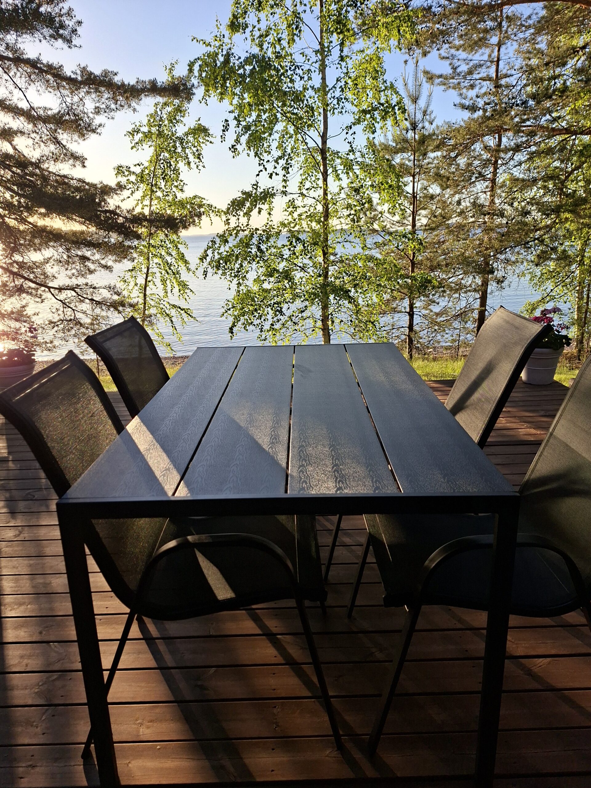 Kärrysauna Saimaan rannalla Hinkanrannassa – rentouttava saunakokemus Lappeenrannan Joutsenossa.